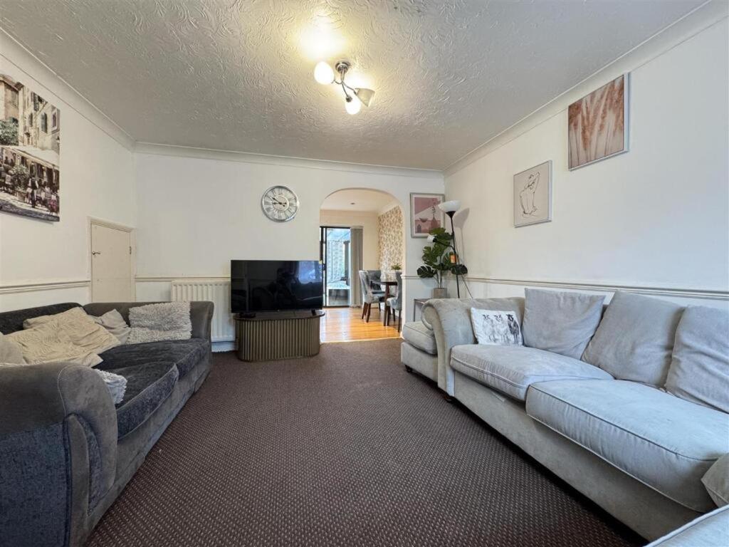 Clove, 3-4 Bed House With Garden, Free Parking, Sleeps 9 In Grays & Chafford Hundred Stifford Eksteriør bilde